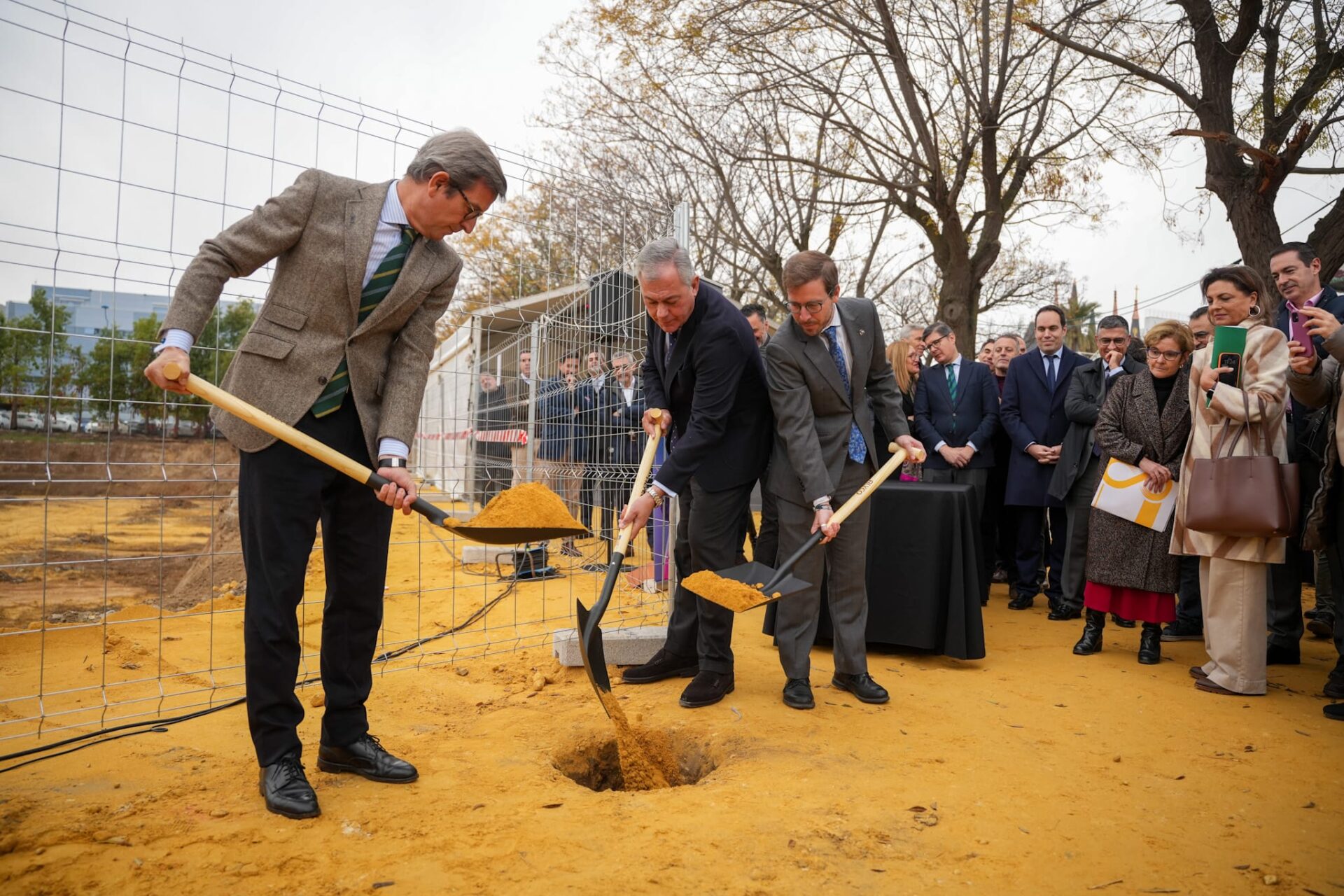 El alcalde Sanz destaca la “firme apuesta del gobierno andaluz por Sevilla” para albergar el nuevo Centro de Proceso de Datos de la Junta de Andalucía y subraya la fortaleza de Sevilla TeckPark como “epicentro de innovación y las nuevas tecnologías”
