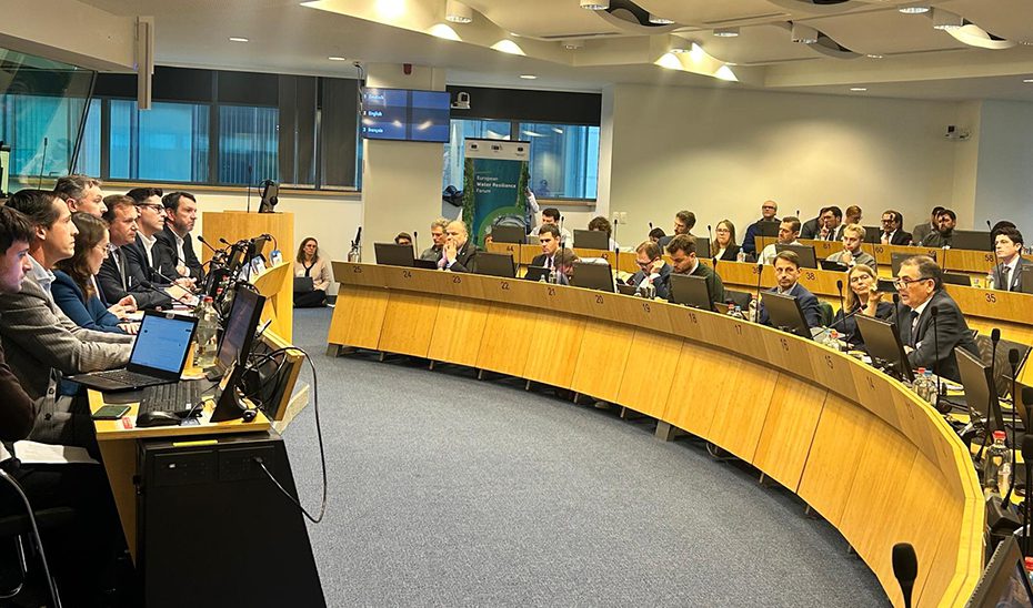 La Junta presenta en Bruselas sus planes para mejorar la seguridad hídrica durante el I Foro Europeo de Water Resilience