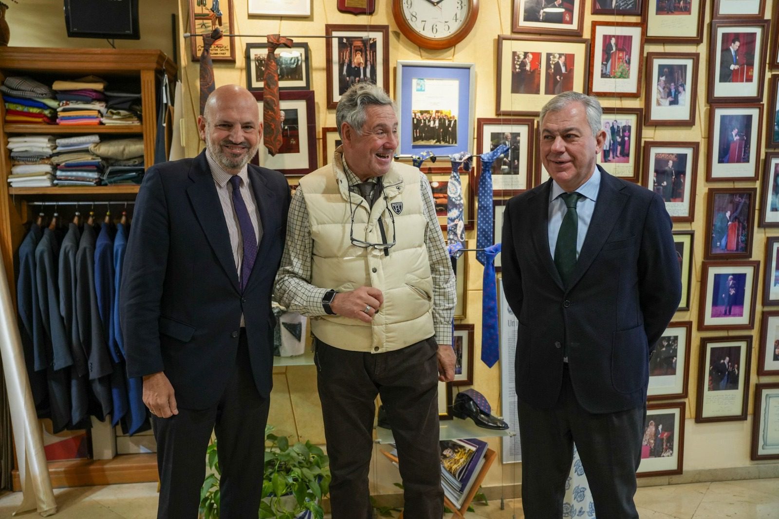 El alcalde de Sevilla anuncia que el maestro sastre Manuel Ibáñez tendrá una calle en Los Remedios