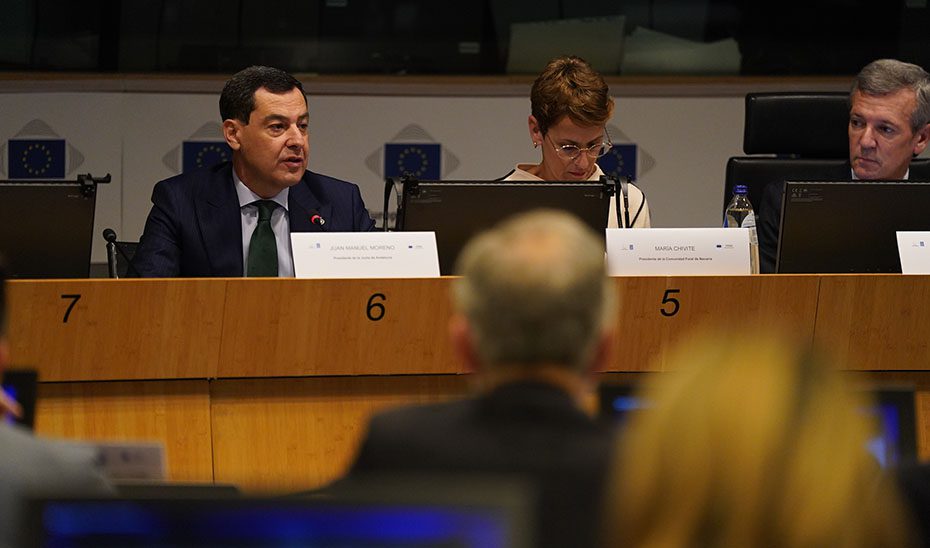 Moreno defiende la importancia de las regiones en Europa y pide a la Comisión que les garantice fondos