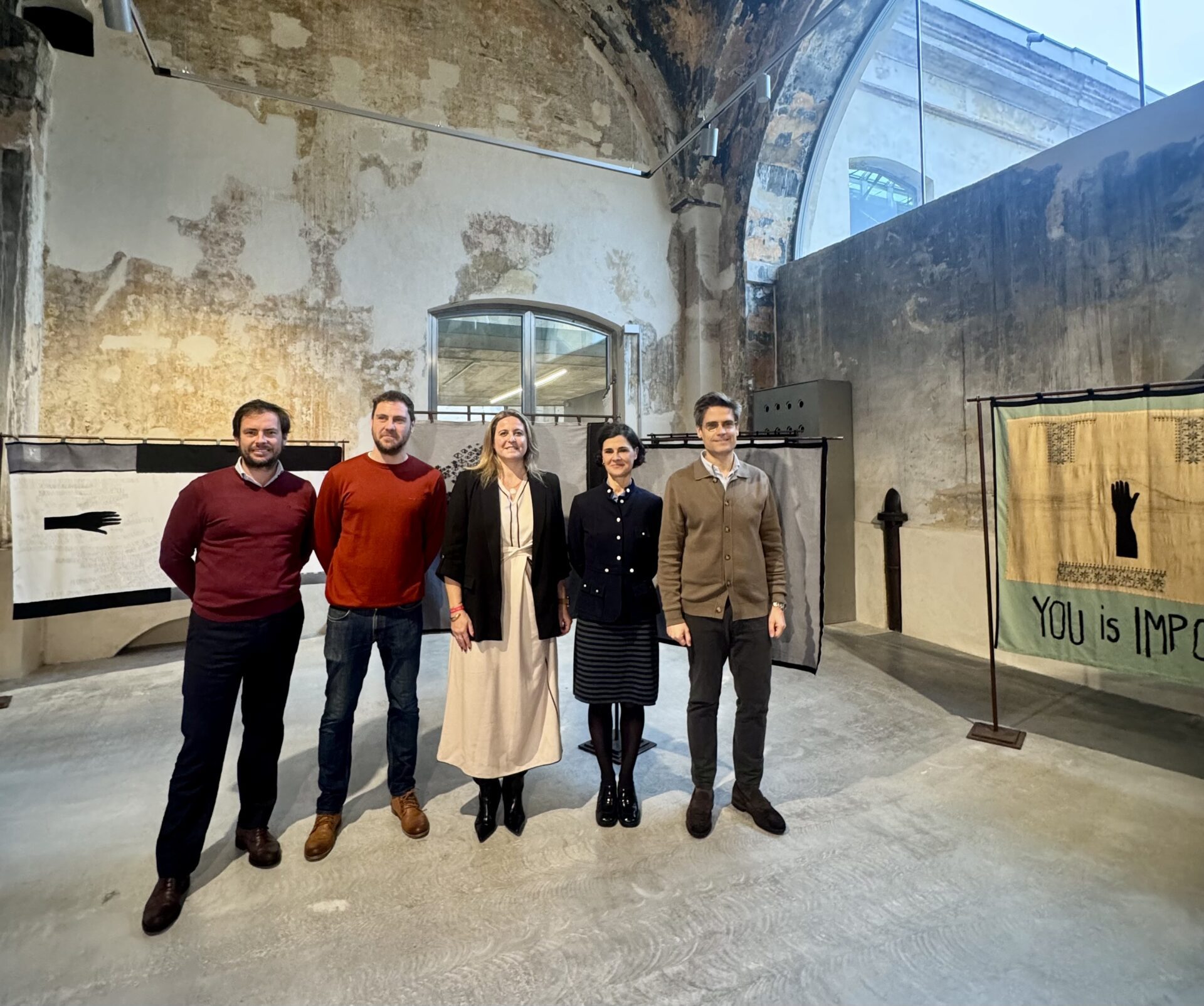 ‘Dear Artist’, la exposición de Ana S. Valderrábanos que reinterpreta el arte textil y lo cotidiano en La Real Fábrica de Artillería