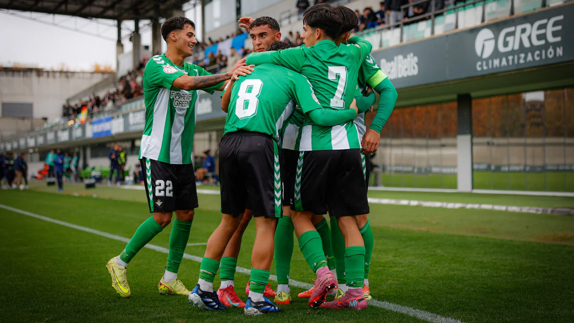 CRÓNICA | El Juvenil División de Honor golea al FC Porto y pasa a los dieciseisavos de UEFA Youth League (5-0)