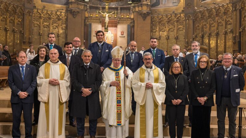 Monseñor Saiz Meneses preside la Eucaristía en la abadía benedictina de Santa María por el milenario del monasterio de Montserrat y los 425 años de la sevillana Hermandad de Montserrat