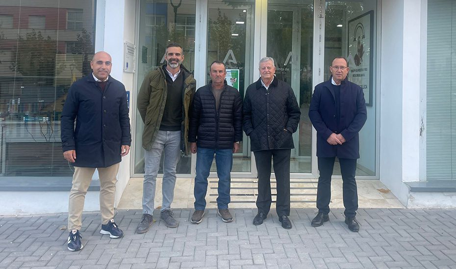 La Junta apoya a los ganaderos afectados por la lengua azul con 10,2 millones en ayudas que se abonarán a principios de enero