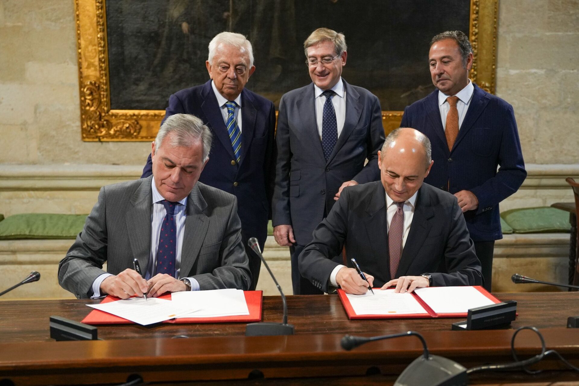 El alcalde de Sevilla firma el convenio con la promotora de ‘Vera Sevilla’ que permitirá la construcción de la pasarela peatonal Princesa Leonor