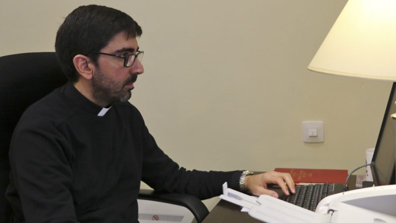 ‘El Amor de Dios’ según el sacerdote sevillano Francisco José Fernández