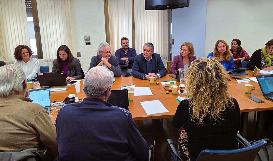 La Consejería de Sanidad y los sindicatos acuerdan un Pacto de Bolsa para la contratación de personal