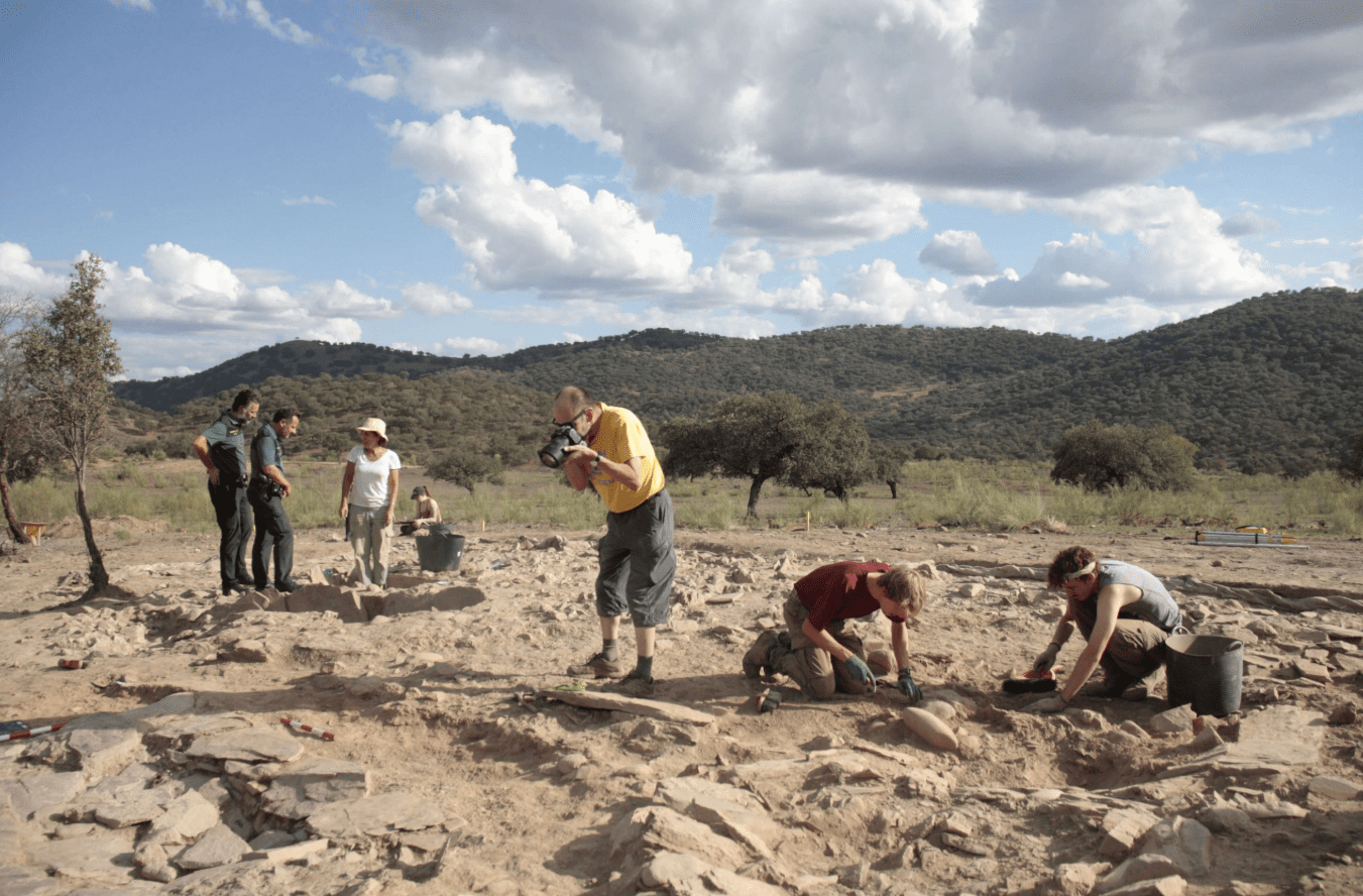 El grupo de investigación ATLAS recibe el premio UNIA a Publicaciones de Excelencia