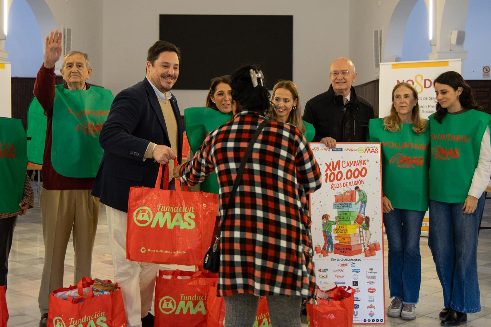 El Ayuntamiento se suma a la XVI campaña “100 000 kilos de ilusión” de Fundación MAS, que ayudará a llenar la nevera de 7500 familias esta Navidad