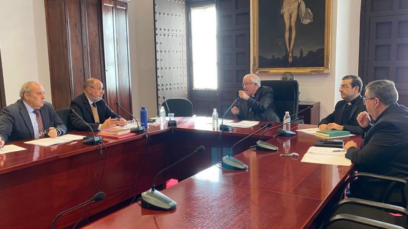 Monseñor Saiz Meneses preside la sesión de trabajo de la Comisión Ejecutiva del Observatorio de la Piedad Popular