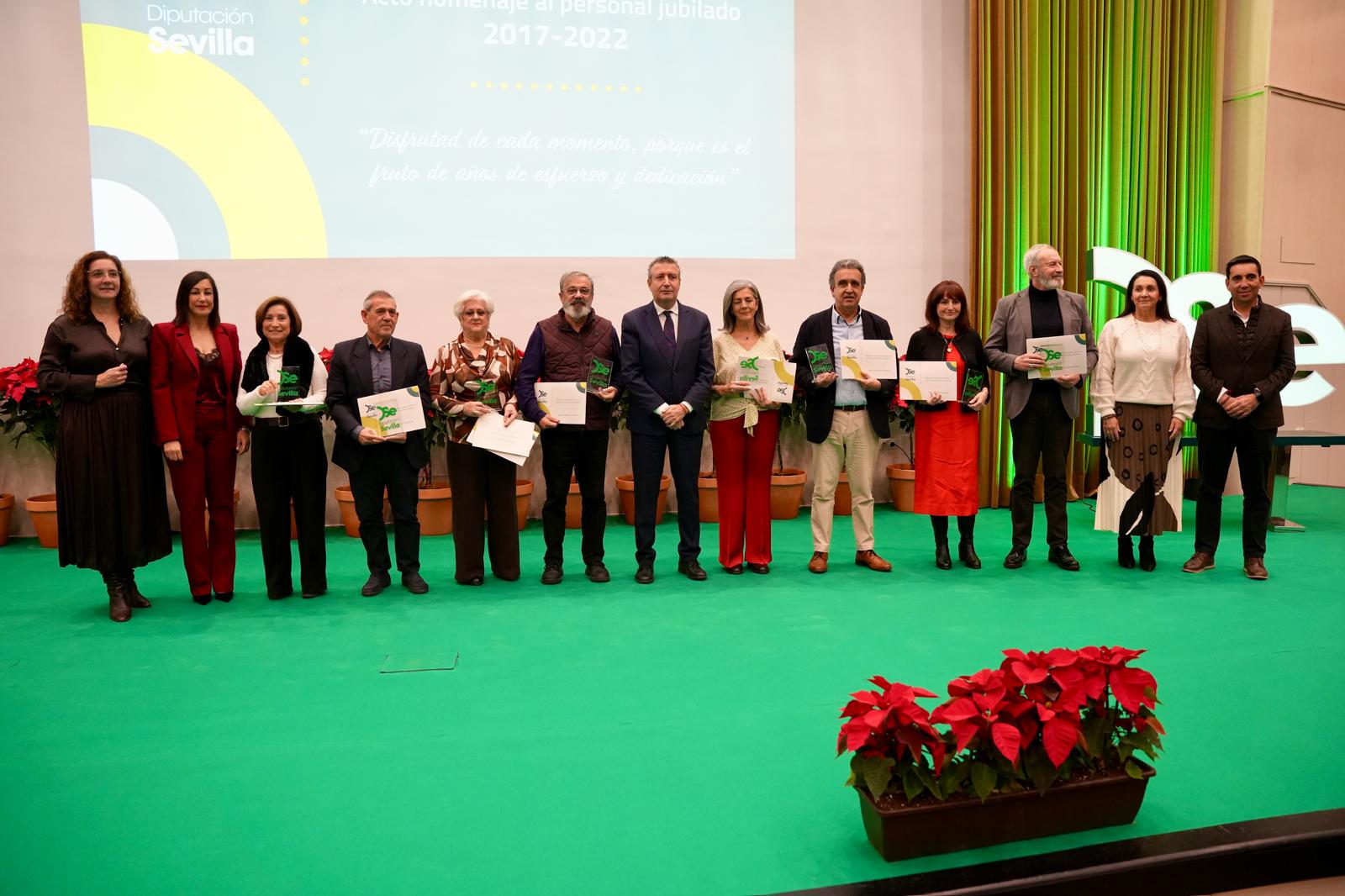 La Diputación de Sevilla celebra el acto de homenaje a su personal jubilado