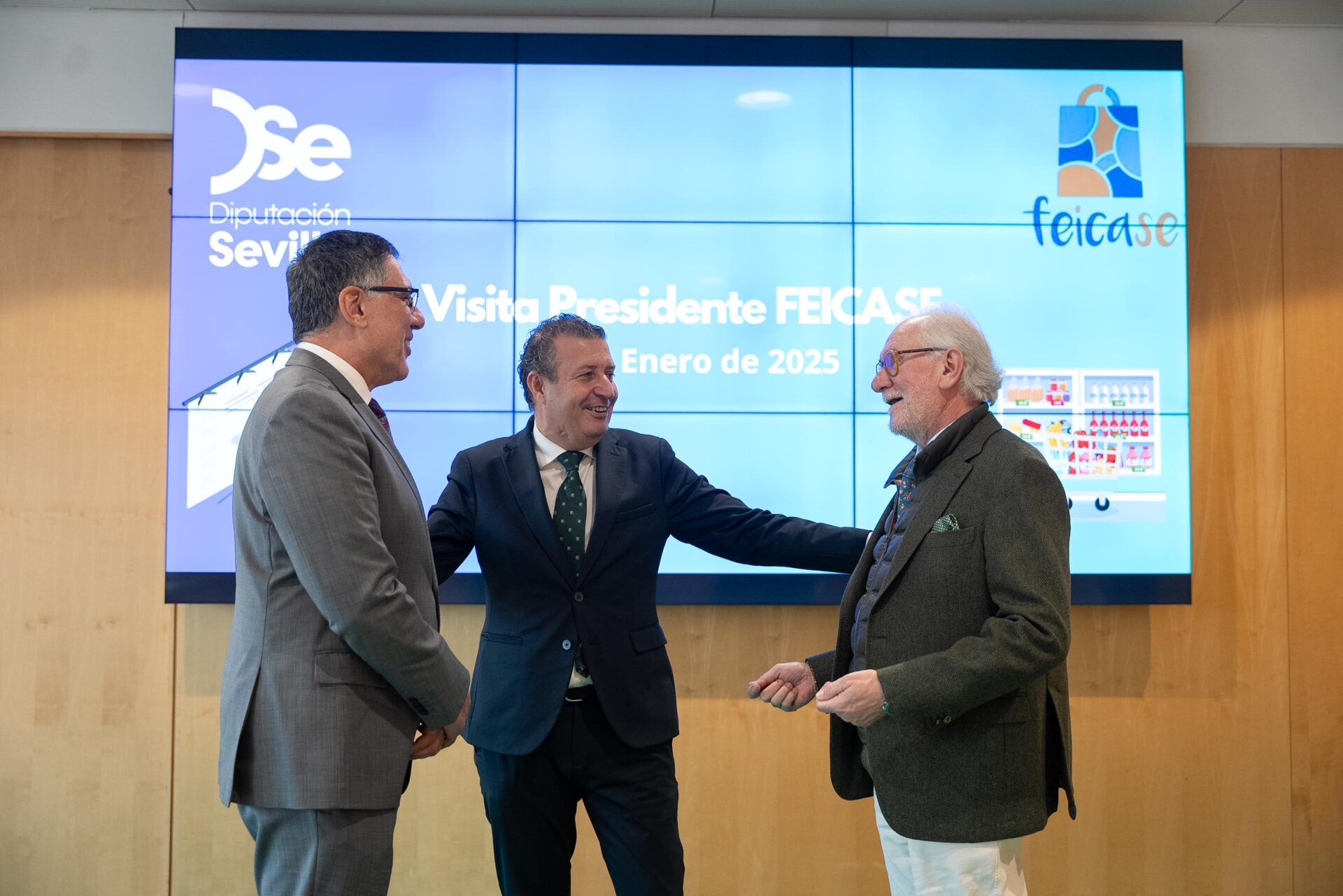 Javier Fernández recibe al nuevo presidente de FEICASE, al que reitera el compromiso de la Diputación con la modernización del comercio local