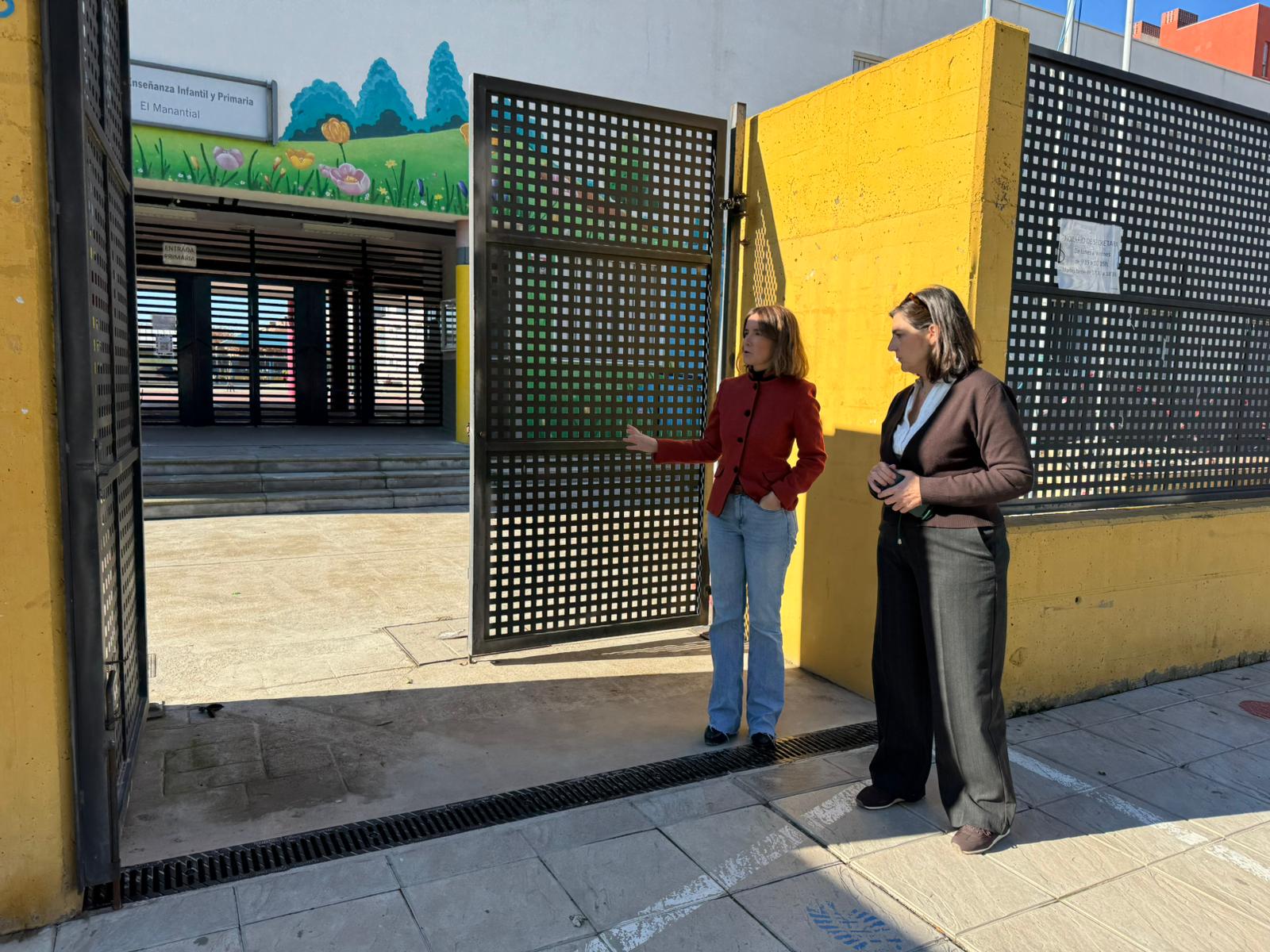 El Gobierno de Sanz pone fin a un problema histórico de inundaciones en el CEIP El Manantial de Sevilla Este y abrirá un nuevo acceso de infantil