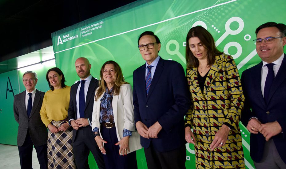 La Junta reúne a clústeres, parques y centros tecnológicos para tratar sobre innovación en FP