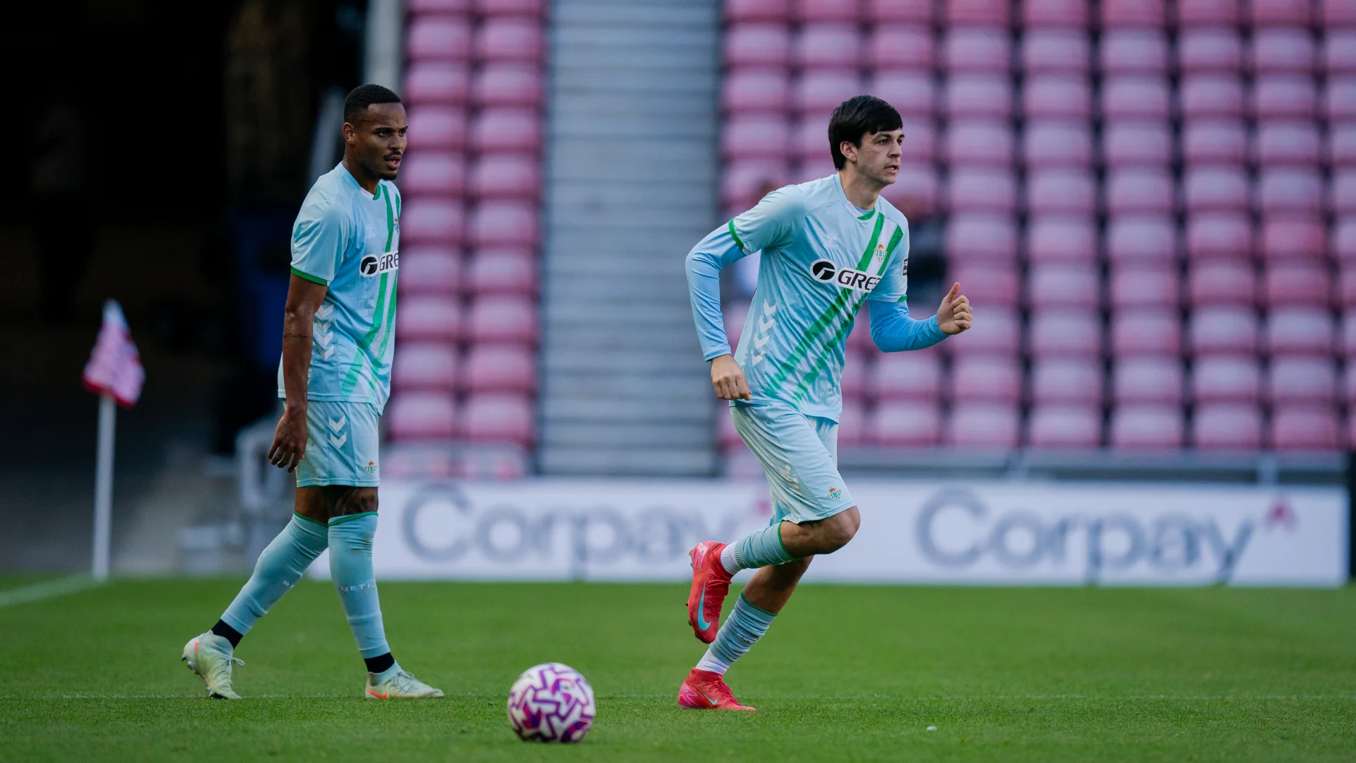 Gonzalo Petit jugará cedido en el Granada la segunda vuelta