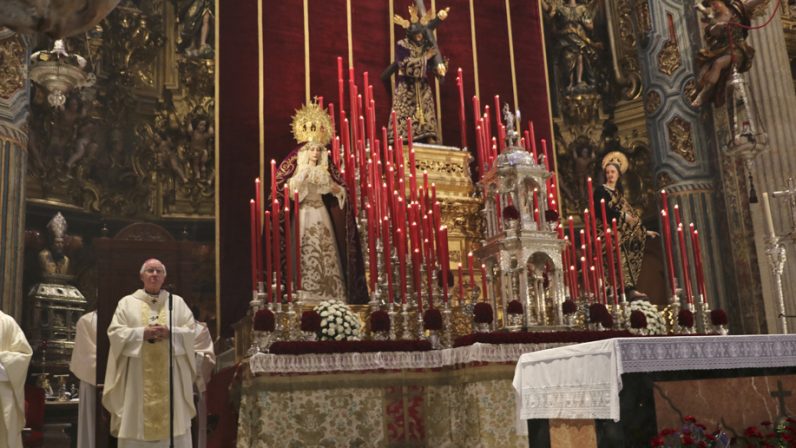 El arzobispo insiste en que «no puede haber verdadera fe sin que dé frutos de caridad, ni un culto auténtico que no se traduzca en el amor al prójimo”