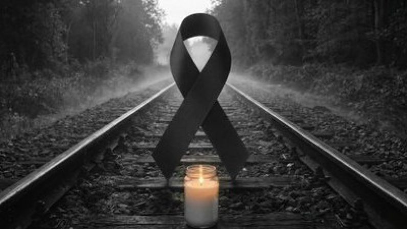 El arzobispo envía condolencias a los familiares del maquinista sevillano fallecido ayer y reza por la recuperación de los heridos