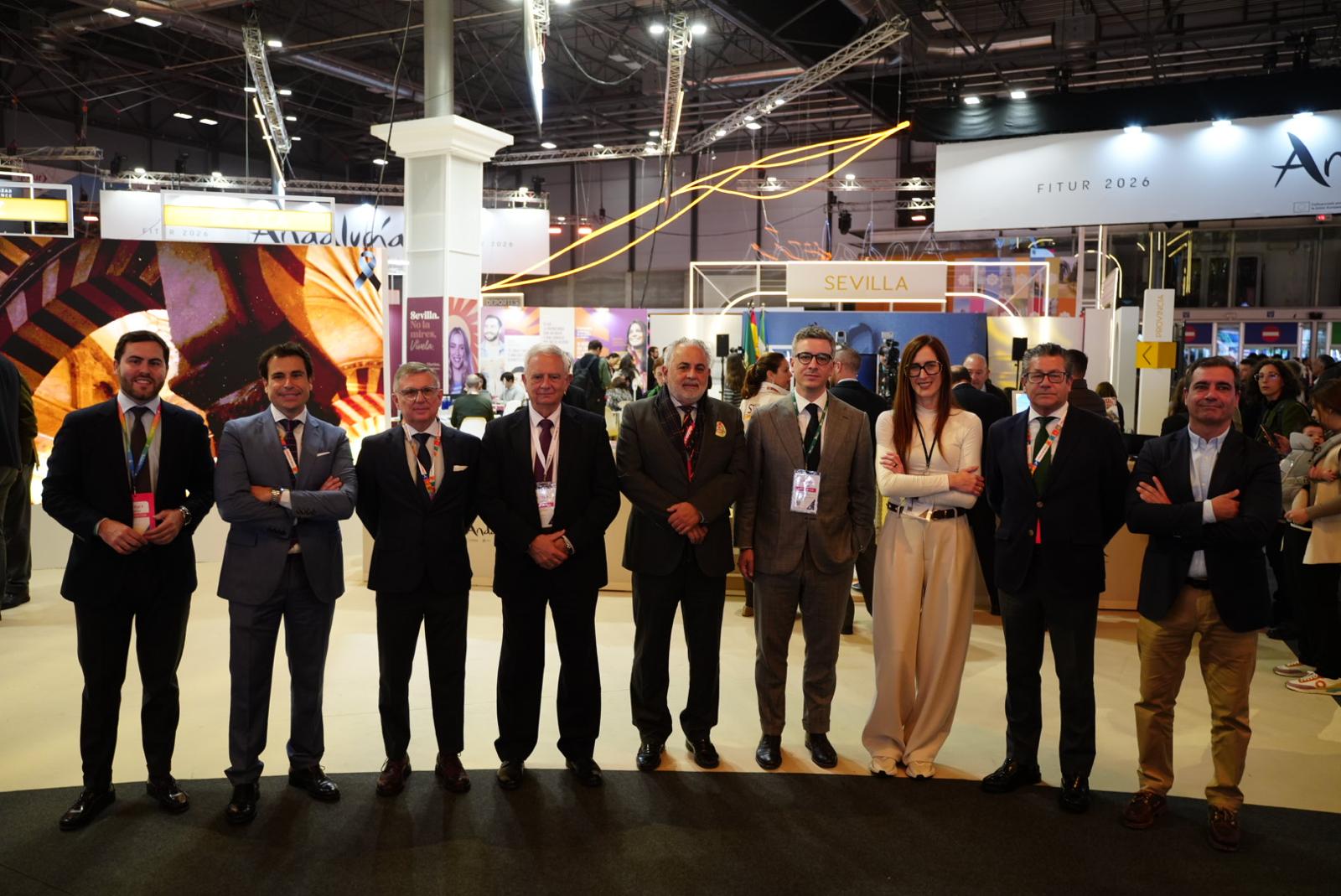 El stand de la provincia de Sevilla en FITUR: punto de encuento profesional en la primera jornada de feria