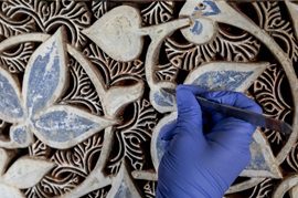 Los museos y conjuntos culturales abren a los andaluces sus talleres de restauración para celebrar el Día del Conservador