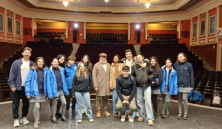 La Universidad Loyola imparte un taller de interpretación en el Colegio San José de Villafranca de los Barros