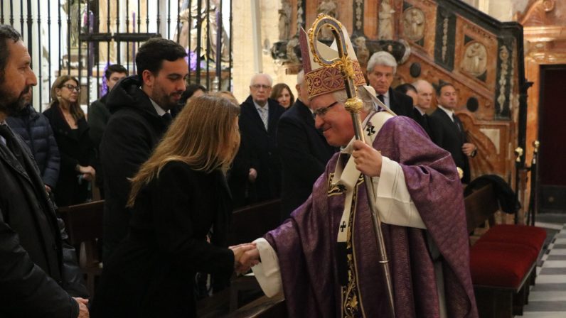 Mons. Saiz: «Para nosotros, los creyentes, la memoria se convertirte en oración”