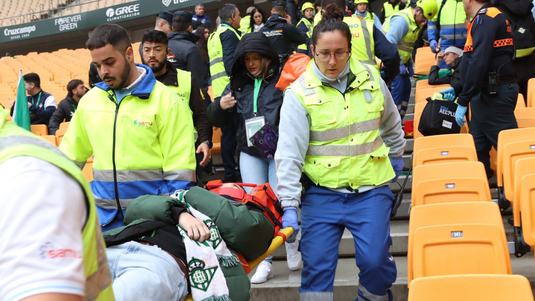 El Real Betis lleva a cabo un simulacro de evacuación en el Estadio La Cartuja