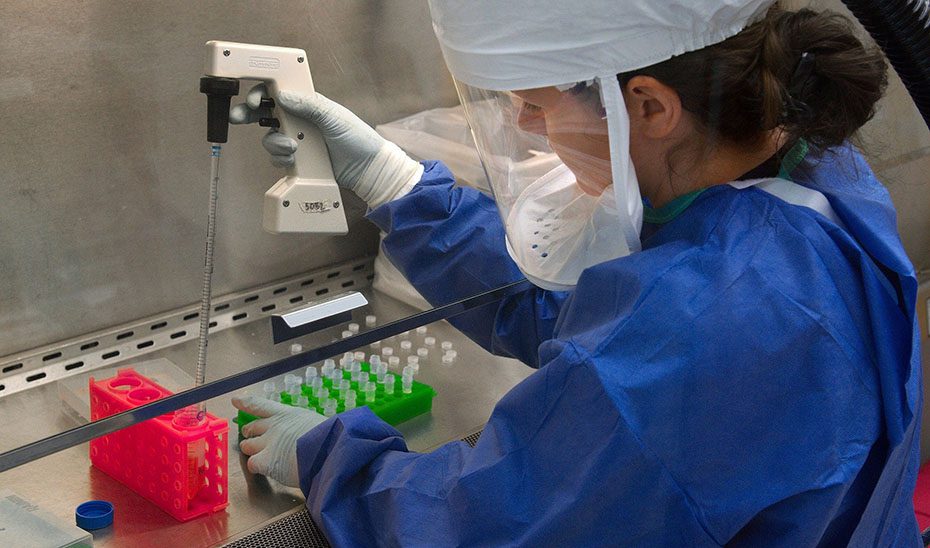 La presencia femenina en la ciencia andaluza aumenta casi un 31% desde 2018 hasta superar las 14.000 mujeres