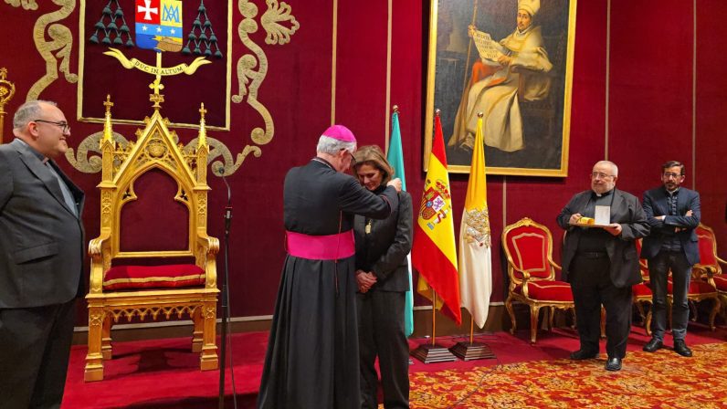 Lourdes Prats, nueva medalla Pro Ecclesia Hispalense