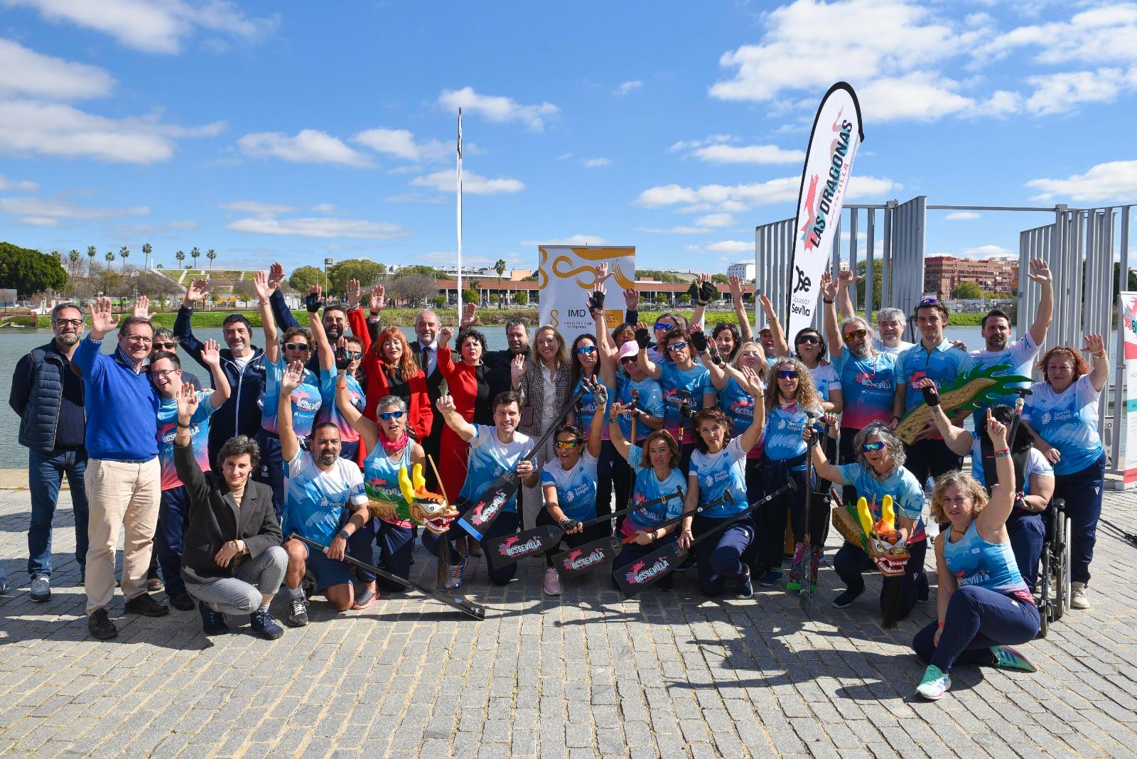 El CAN Triana, del Ayuntamiento, acoge la botadura de los nuevos barcos dragón del Club Sevilla Dragon y la Asociación BCS