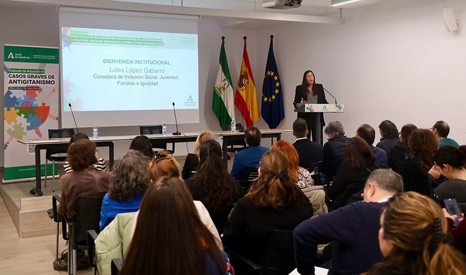 La Junta impulsa la plena inclusión de la comunidad gitana a través del diálogo y la cooperación