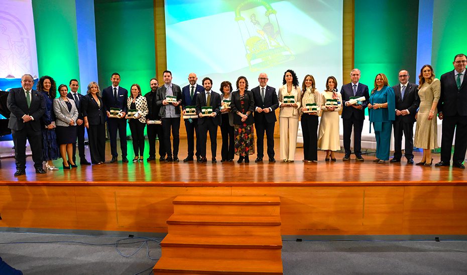 La Junta destaca en Jaén la fortaleza de una comunidad “que cumple, avanza y no se rinde”