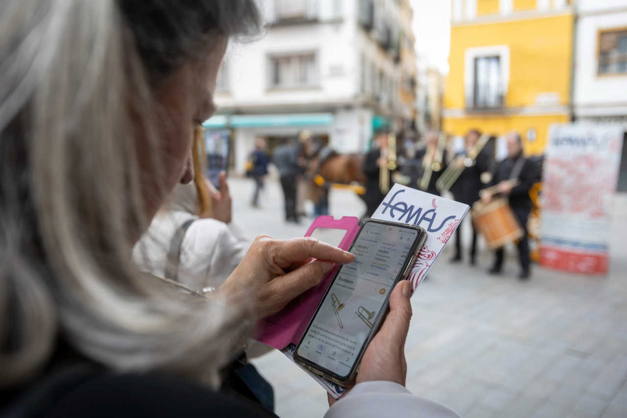 El Festival de Música Antigua de Sevilla impulsa la Campaña ‘FeMÀS, un regalo para los oídos’ con la que conmemora la boda de Carlos V regalando entradas gratuitas el próximo 11 de marzo en la Plaza del Salvador