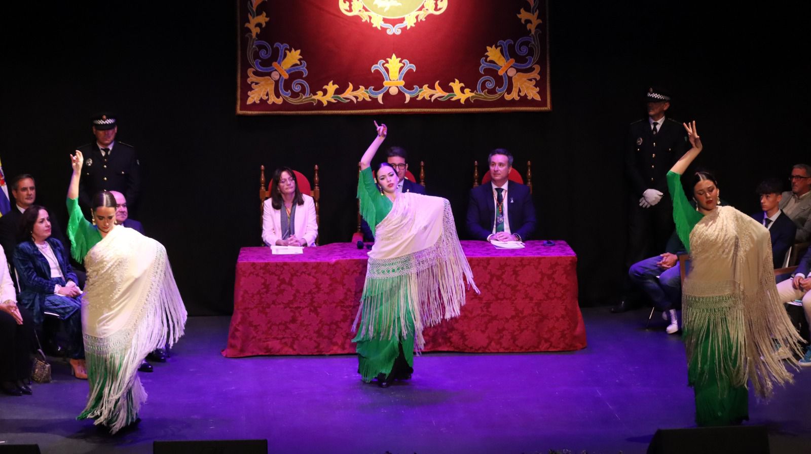 Palomares del Río celebra el 28F reconociendo el talento y compromiso de su gente