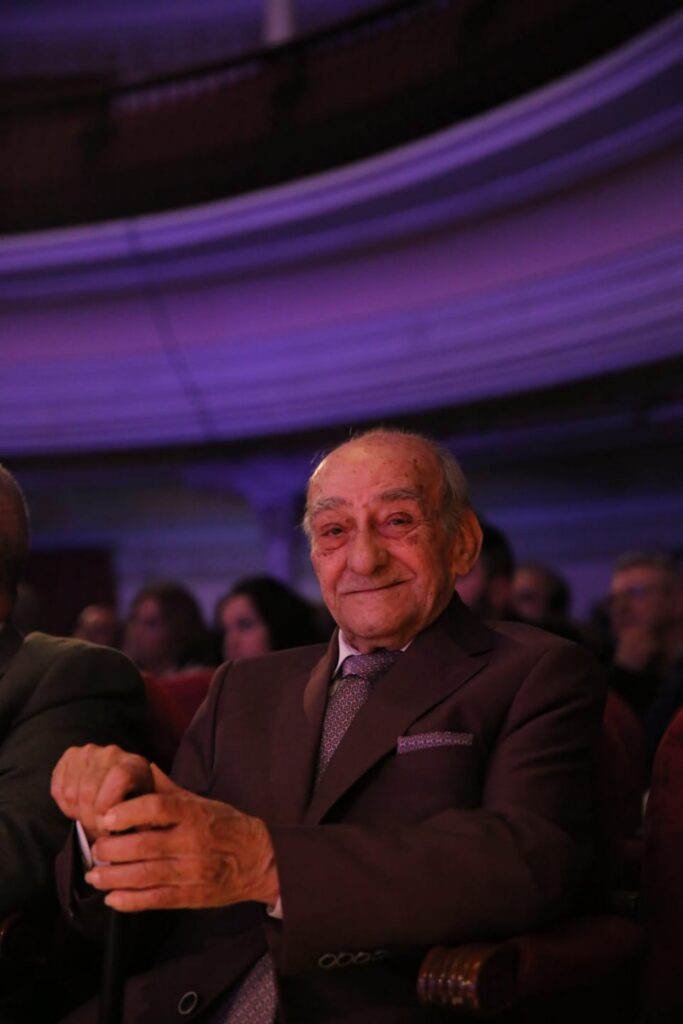 JESÚS HEREDIA RECIBE EL CALUROSO HOMENAJE DE SEVILLA EN LA VI EXALTACIÓN DE LA SAETA