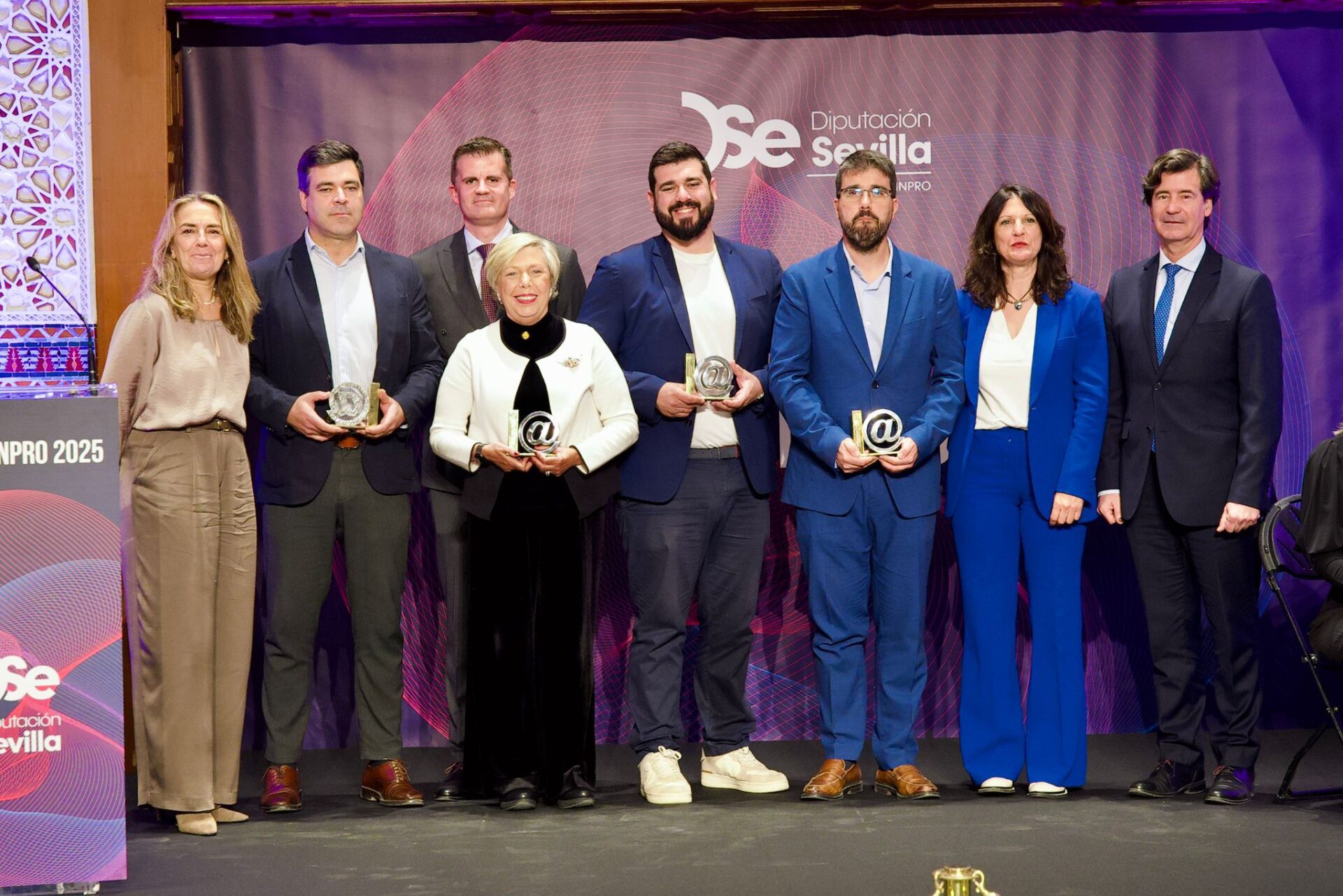 INPRO amplía su nómina de premios con la modalidad ‘Startup tech’ y reconoce el trabajo de la US en materia de innovación y digitalización