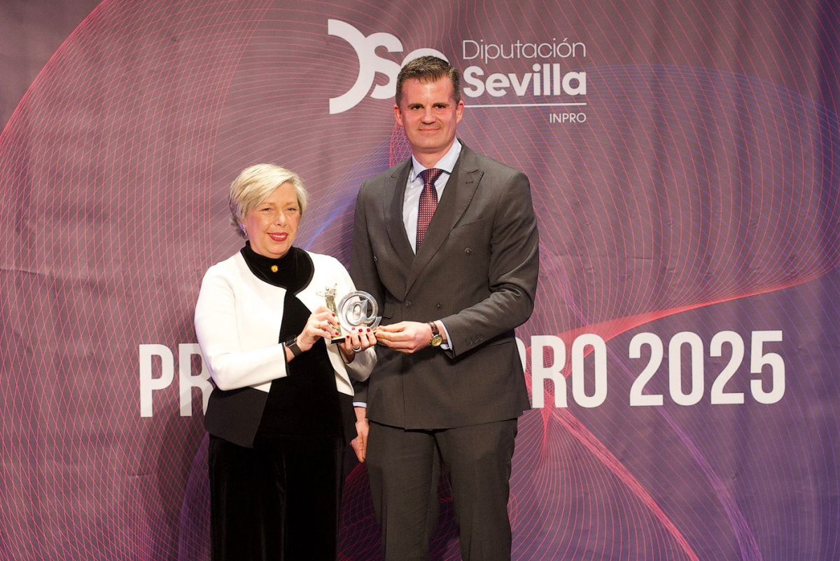 La US recibe una mención especial en los Premios INPRO 2025 por su impulso a la transformación digital