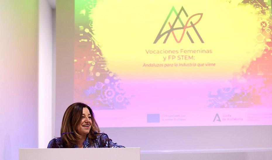 Las mujeres en ciclos STEM de Formación Profesional han aumentado un 67,6% desde 2019