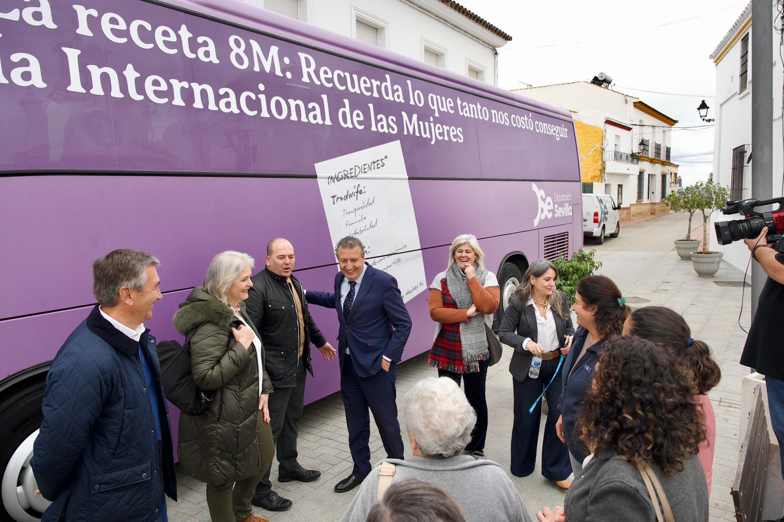 Albaida del Aljarafe renueva varias calles y plazas con ayuda de los planes extraordinarios de inversión de la Diputación