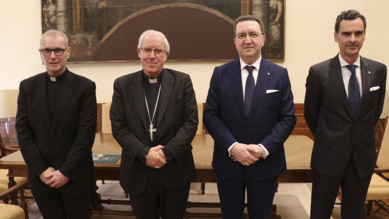 La Facultad de Teología de Sevilla y Caja Rural de Utrera han firmado un convenio de colaboración institucional