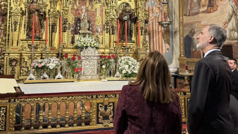 El rey Felipe VI visita a la Virgen de Valme