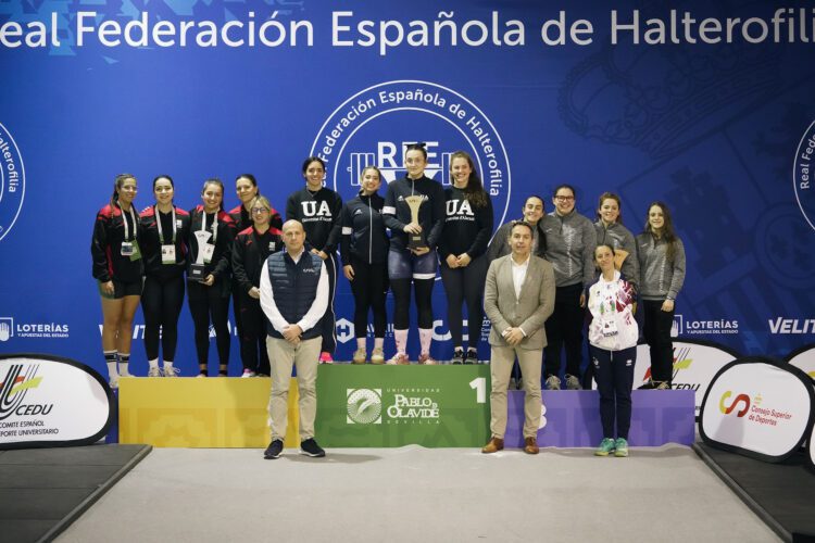 La Universidad Pablo de Olavide acoge el Campeonato de España Universitario de Halterofilia   La UPO organiza esta competición en la que más de un centenar de estudiantes deportistas compitieron por los títulos nacionales en una jornada marcada por el alto nivel deportivo