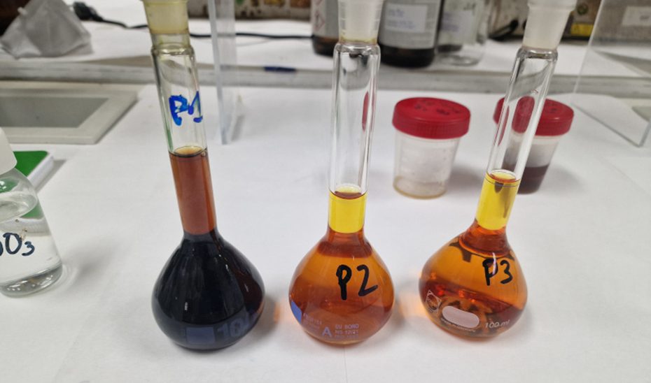 Un proyecto andaluz convierte residuos de refinerías para emplearlos en la producción de petróleo