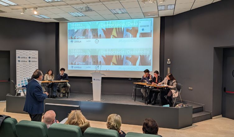 La Universidad Loyola celebra el Día del Desarrollo con un espacio de reflexión sobre democracia, sostenibilidad y políticas públicas