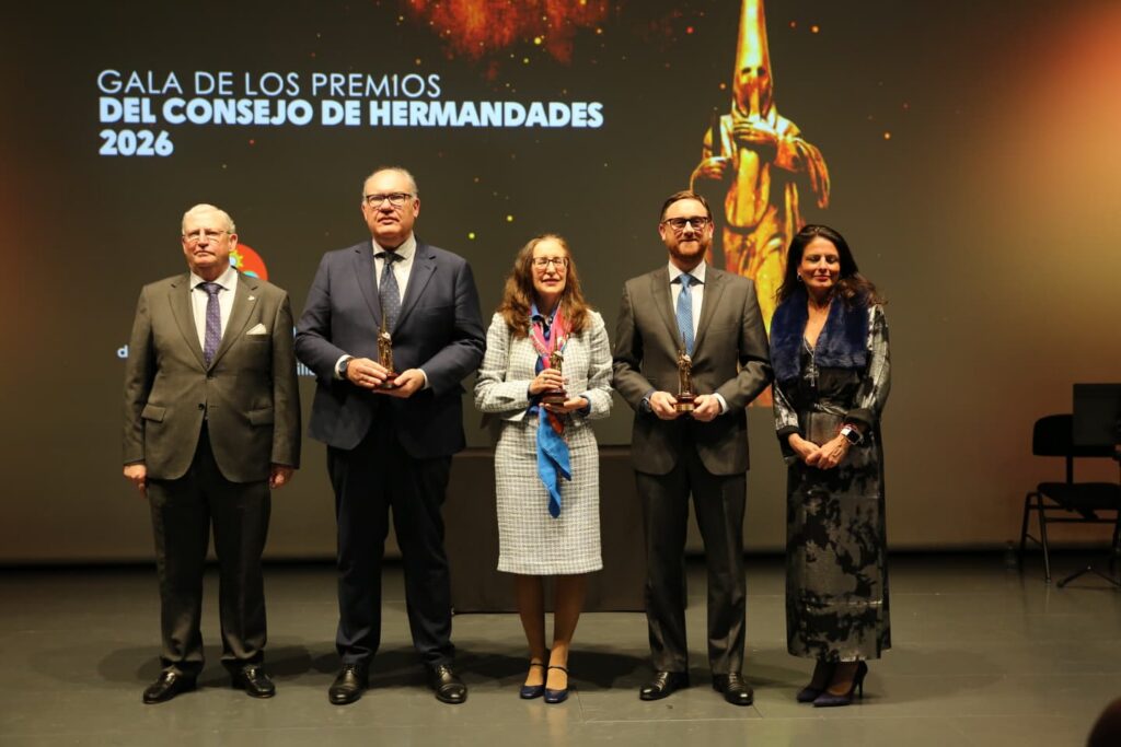EL CONSEJO DE HERMANDADES ENTREGA EN CAIXAFORUM LOS PREMIOS DE PERIODISMO, FOTOGRAFÍA E INVESTIGACIÓN EN SU DÉCIMA EDICIÓN