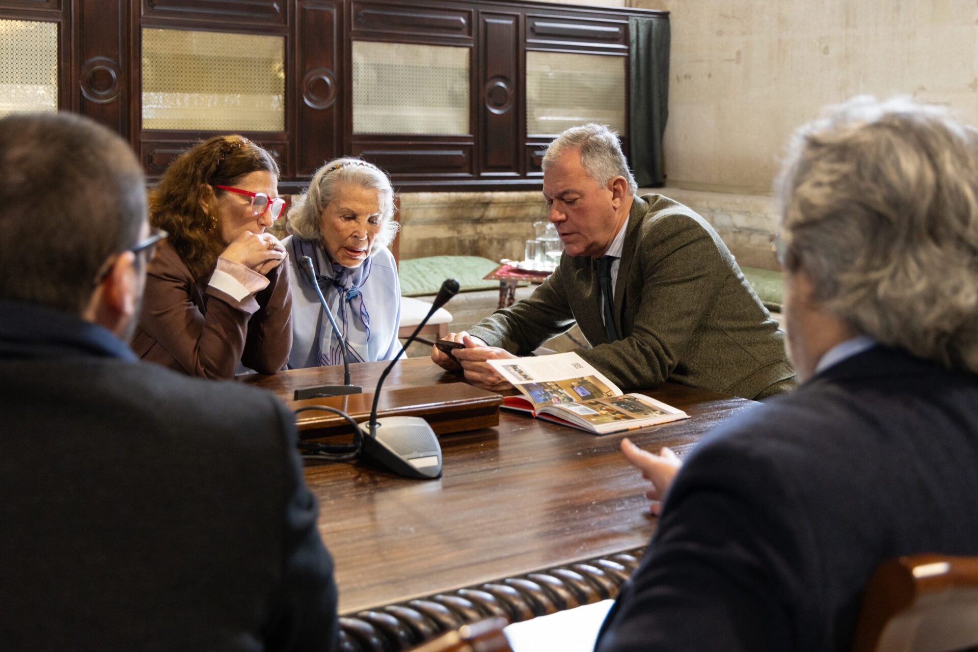 El alcalde recibe a Milagros Maldonado, fundadora y presidenta de META Miami