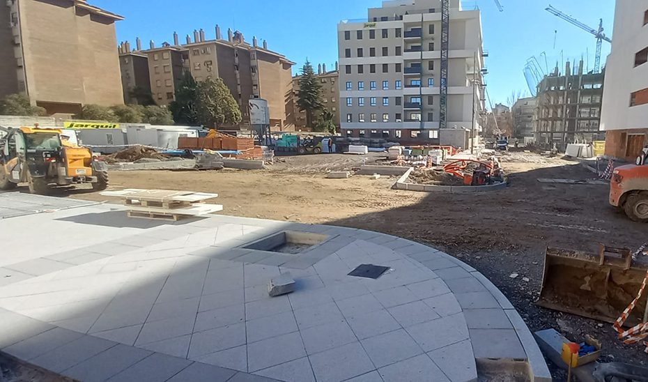 Fomento adjudica la construcción de 328 viviendas protegidas en Cuartel de Mondragones en Granada