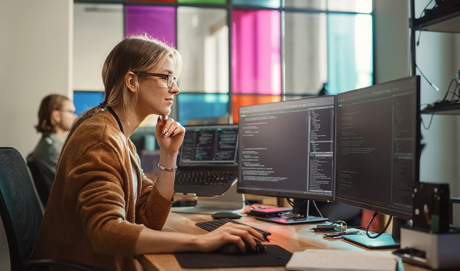 Empleo destina 40 millones para transformar 5.000 contratos parciales a jornada completa de trabajadores mayores de 30 años