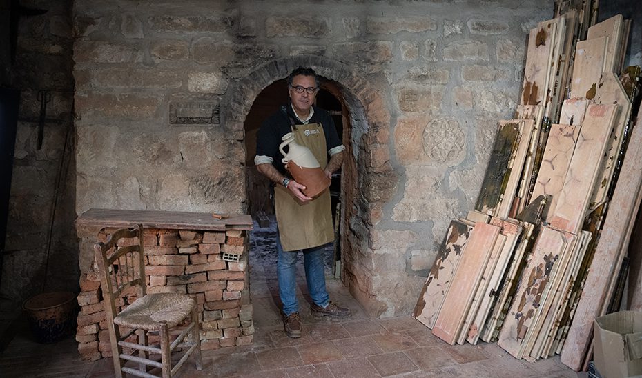 Los maestros artesanos Pablo Tito y Carmen Vega, galardonados en los I Premios al Trabajo Autónomo