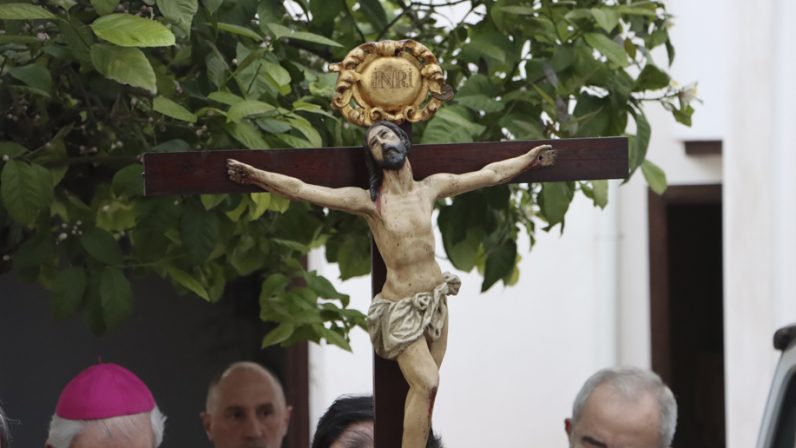 El viacrucis, acompañar a Cristo en el camino hacia la Cruz