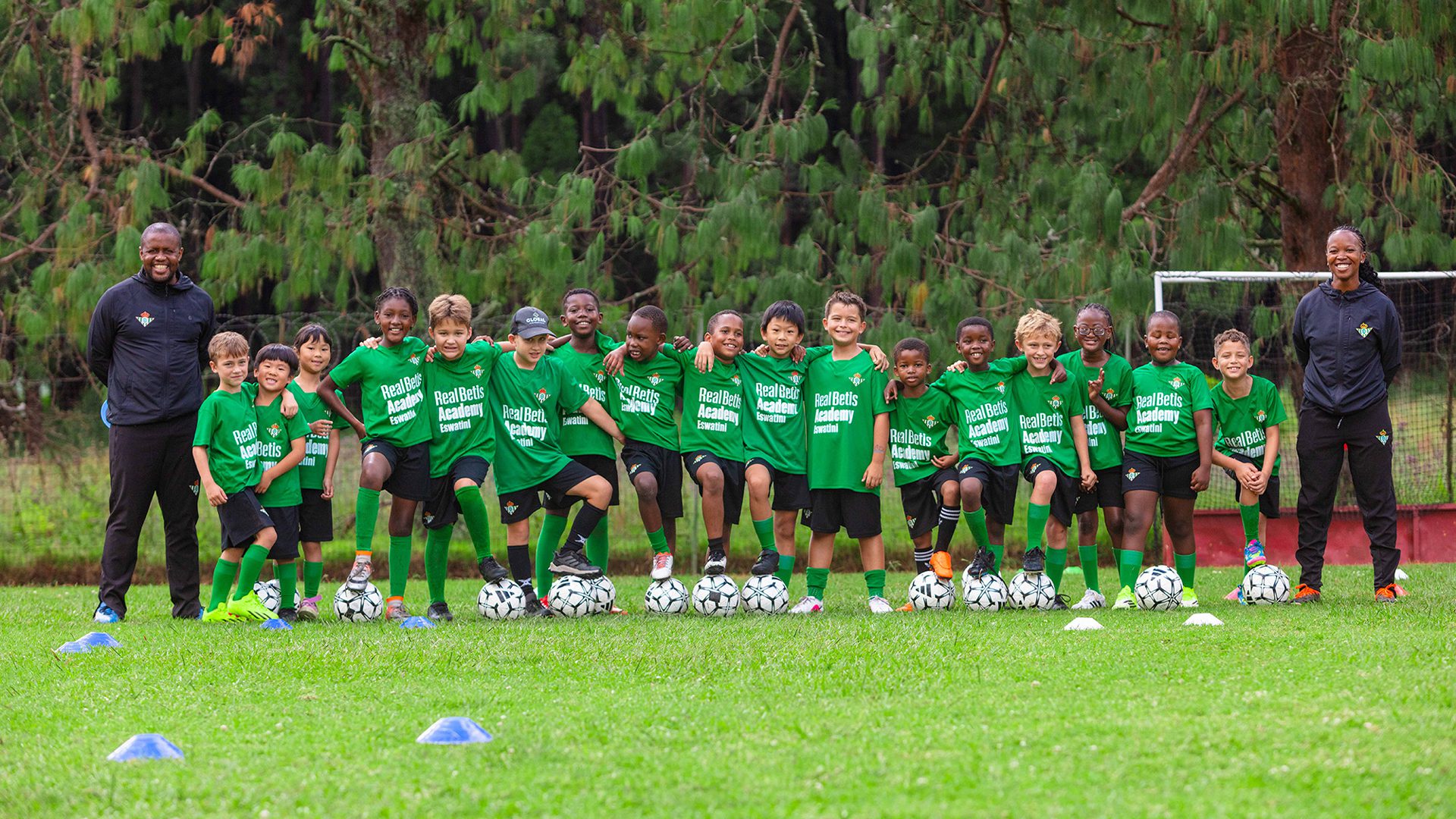 El Real Betis Balompié impulsa una nueva academia en Esuatini para potenciar el desarrollo de su metodología en áfrica